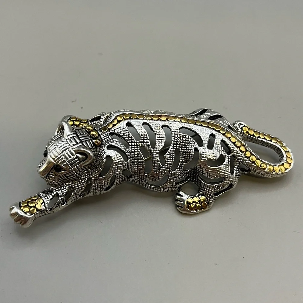 Elegant Silver and Gold Bontage Leopard Brooch